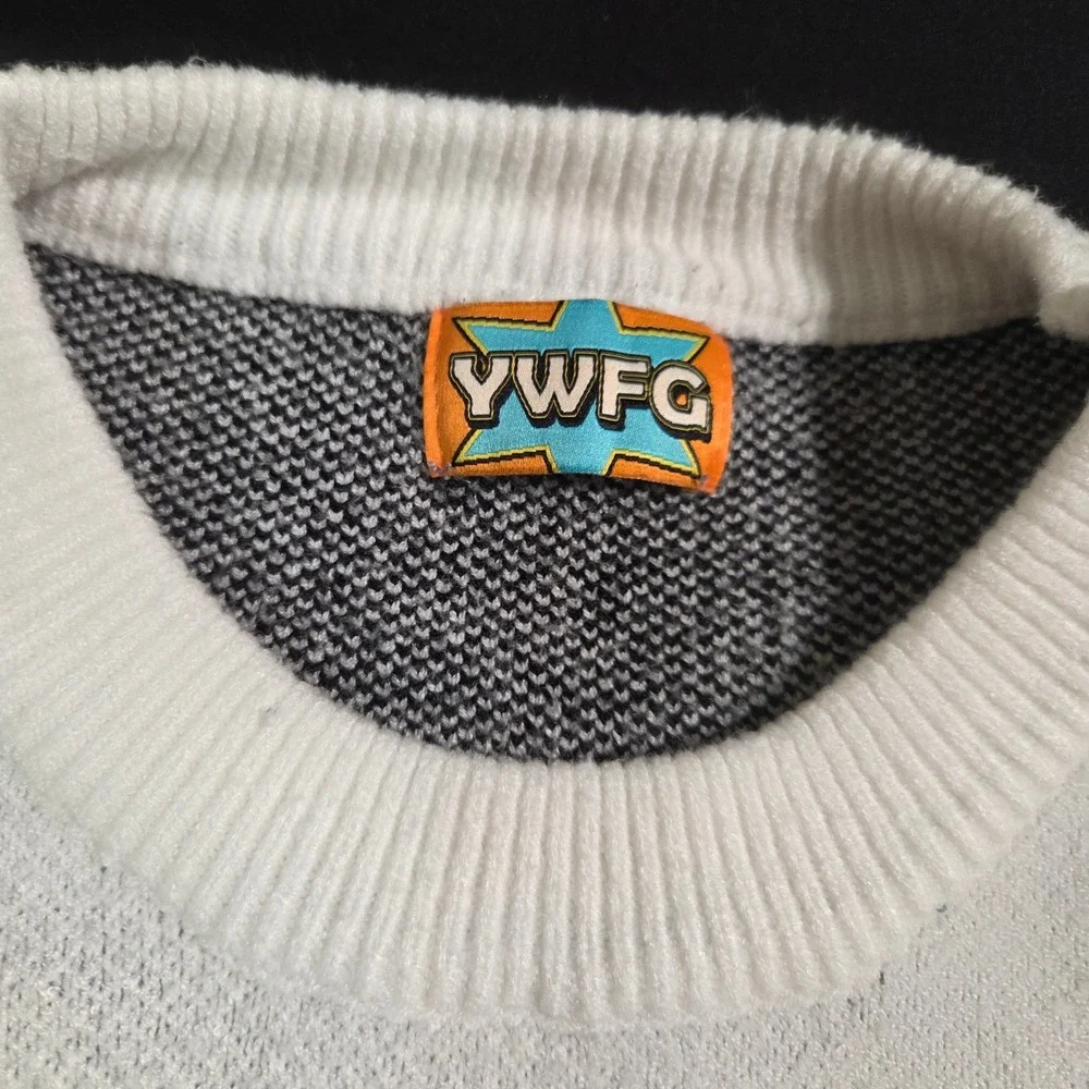 YWFG‎ White Dinosaur Graphic Knit Sweater Women's Size L - Picture 3 of 8